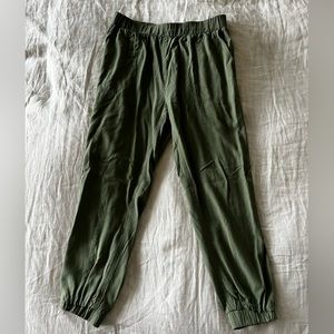 Madewell olive green pull on joggers size small